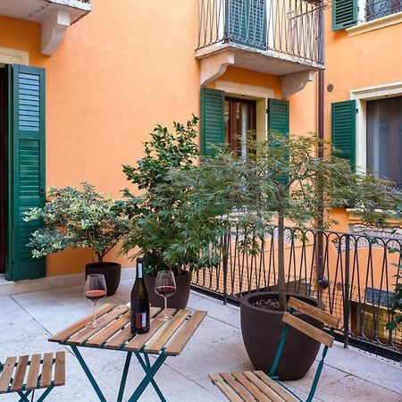 Apartmán La Terrazza In Centro Verona Exteriér fotografie